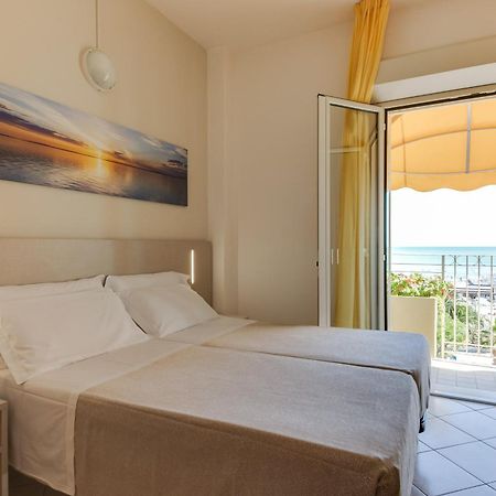 Savoia Hotel Misano Adriatico Εξωτερικό φωτογραφία