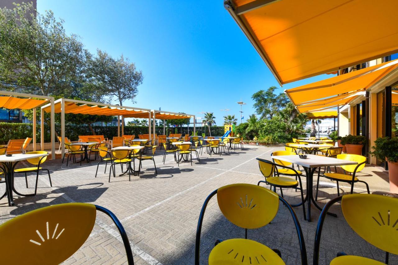 Savoia Hotel Misano Adriatico Εξωτερικό φωτογραφία