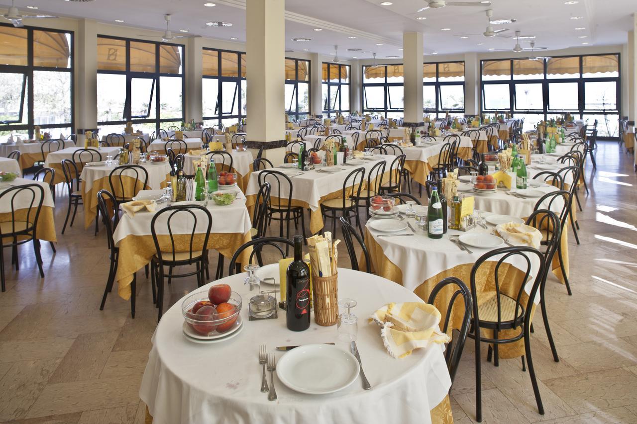 Savoia Hotel Misano Adriatico Εξωτερικό φωτογραφία